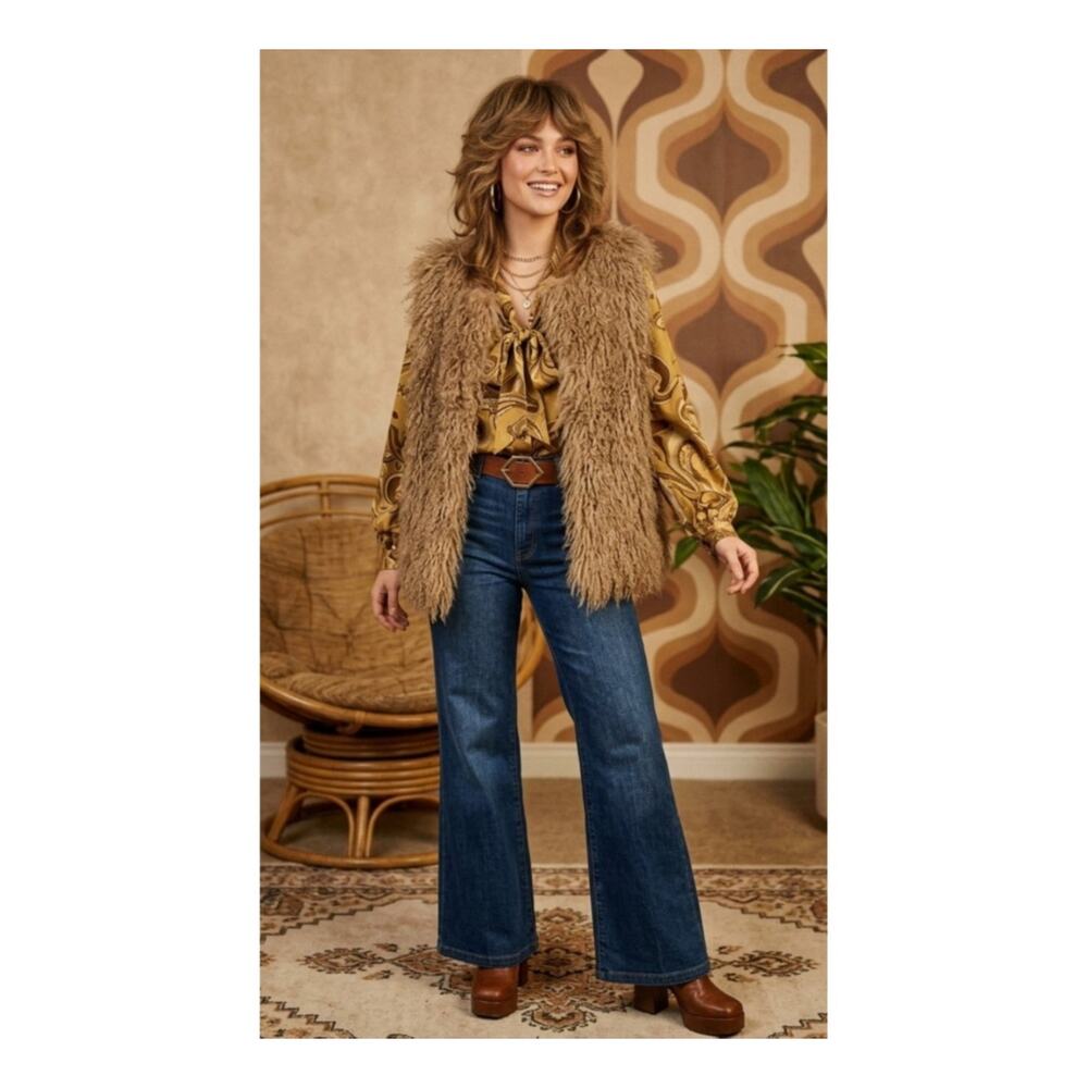 Vintage 70s Shaggy Faux Fur Vest Taupe Hippie Boho PennyLane Rockstar Womens XL